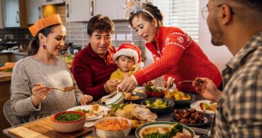 These 9 top tips will help you beat the 'bloating blues' this Christmas