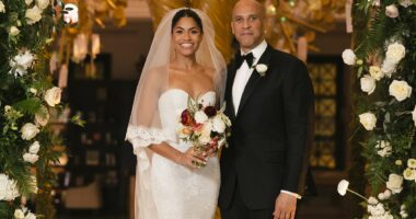 Top Democrat Cory Booker marries months after surprise engagement