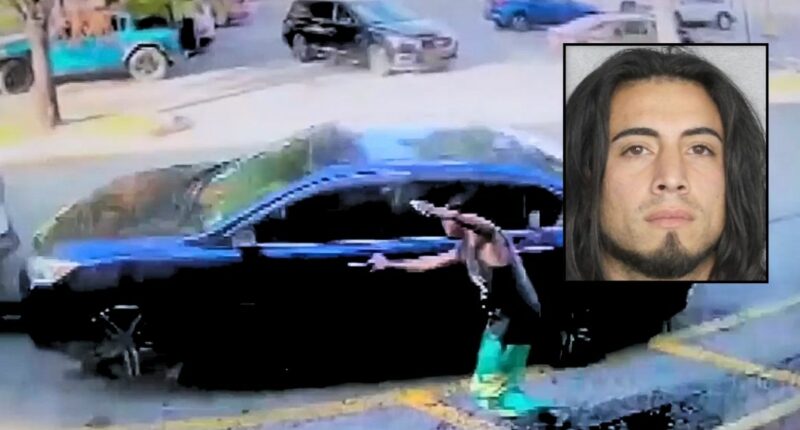 Tow truck driver hauls away Honda with girl, 4, inside: Cops