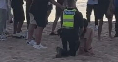 Trio of teenagers charged over alleged Melbourne beach brawl