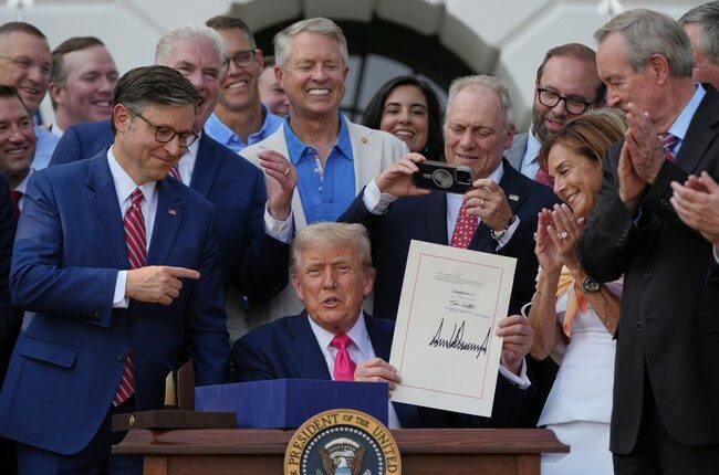 Trump Renders 'Null and Void' All EOs and 'Pardons' Signed by Autopen in the Biden Administration