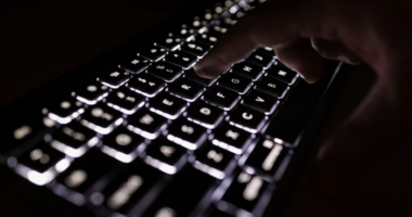 Trump eyes AI regulation amid Florida attention