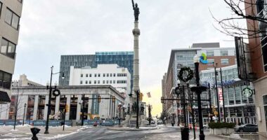 Trump's 'A+++++' economy collides with the reality in a Pennsylvania city critical to the midterms