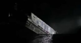 Video shows canal boat sinking after catastrophe in the night