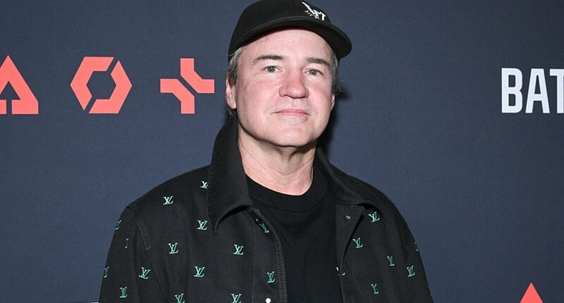 Celebrity Net Worth logo