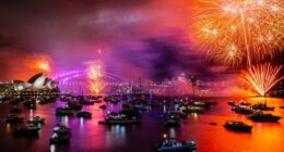 The midnight New Year's Eve fireworks on Sydney Harbour, viewed from Mrs Macquaries Chair. 31 December 2024. Photo: Wolter Peeters, The Sydney Morning Herald.