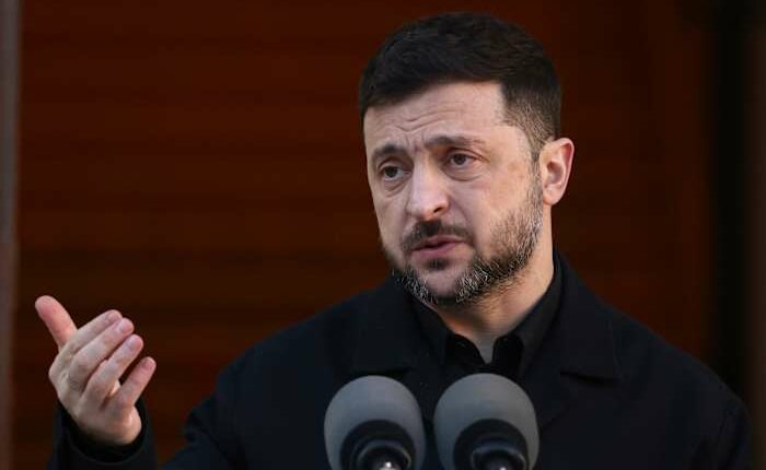 Zelenskyy heads to London for talks with European allies on peace plan and security