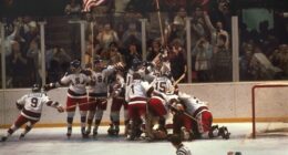 ‘Miracle on Ice’ Team Visits White House for Great Honor, Gives Pres. Trump Historic Souvenir