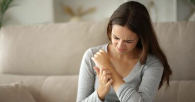 'Blue' skin pattern could signal blocked artery - when to see your doctor