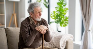 'I'm a psychologist - here are the three main stages of dementia you should know about'