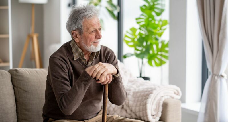 'I'm a psychologist - here are the three main stages of dementia you should know about'