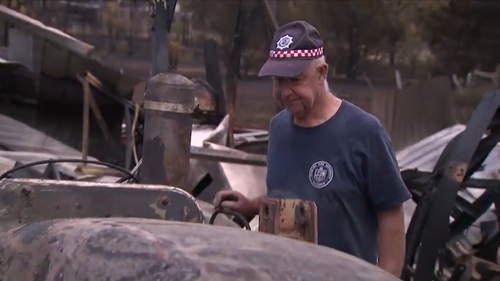 A firefighter brigade commander and his brother are coming to terms with losing their homes after a bushfire ﻿tore through their small town in Victoria's Central Highlands.