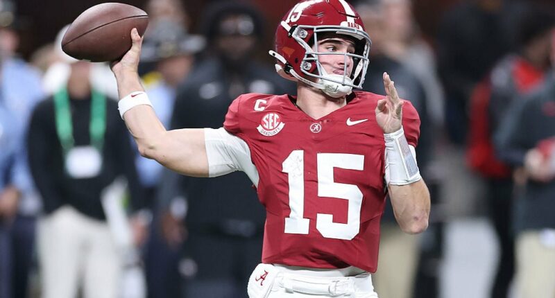 Celebrity Net Worth logo