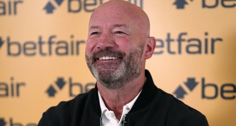 Alan Shearer explains why it would be 'STRANGE' to pick Ole Gunnar Solskjaer over Michael Carrick or Darren Fletcher for Manchester United, where he says there is 'so much wrong'