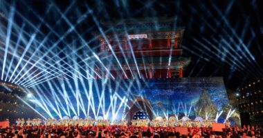 Asia markets slip as investors assess Greenland and China data