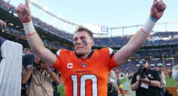 Celebrity Net Worth logo