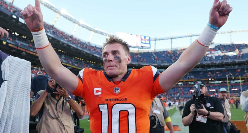 Celebrity Net Worth logo