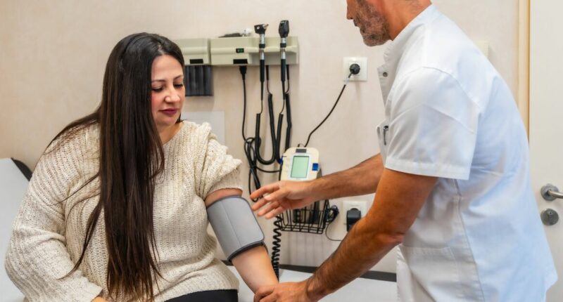 Cardiologist lists daily habits that may be secretly damaging your heart health