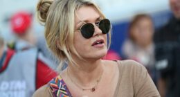 Celebrity Net Worth logo