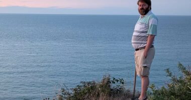 Couple who sold home to buy clifftop land laughed at by local council