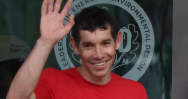 Daredevil American cheats death by scaling 101-story Taiwan tower