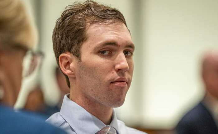 Defendant in Charlie Kirk's killing asks judge to disqualify prosecutors