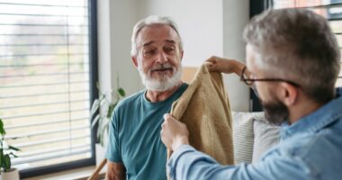 Dementia warning as simple hand test could reveal how your brain is ageing