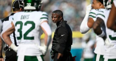 Despite nightmare season, Jets players still express confidence in head coach Aaron Glenn