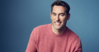 Diet that will help you lose weight fast while giving your body everything it needs, by top nutritionist ROB HOBSON. His scientifically-backed method works if you're on jabs or not - it's simple, speedy... and it works