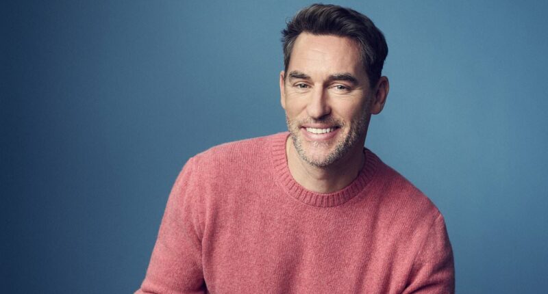 Diet that will help you lose weight fast while giving your body everything it needs, by top nutritionist ROB HOBSON. His scientifically-backed method works if you're on jabs or not - it's simple, speedy... and it works