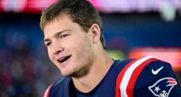 Celebrity Net Worth logo