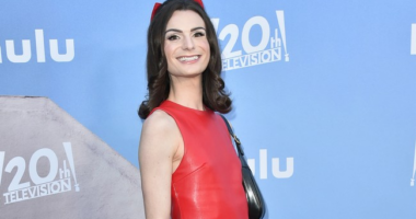 Dylan Mulvaney Set to Make Broadway Debut in Women's History Musical