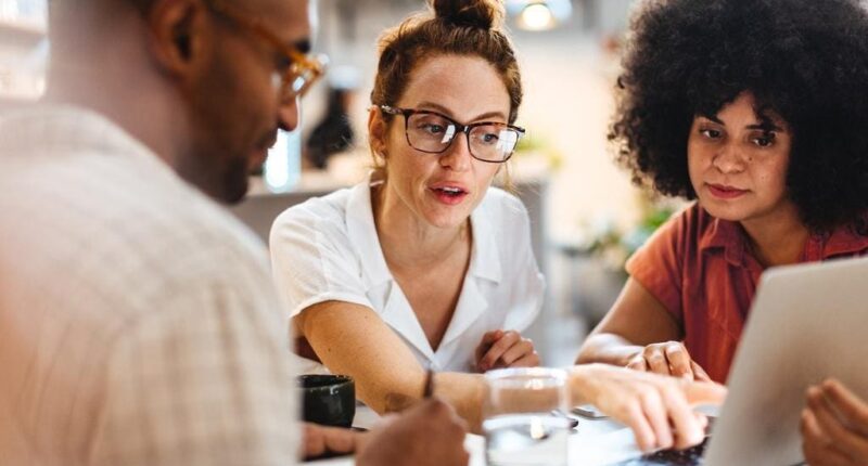 Emergence Of AI Personas As Simulated Therapists And Synthetic Patients For Psychotherapy Training And Research