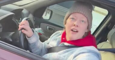 FBI kicks local investigators off Renee Nicole Good ICE shooting probe