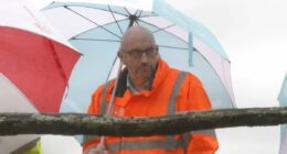 Farage says £400,000-a-year water chief must go