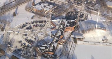 Federal agents arrest man in Bolingbrook Police Department lobby after he tried to report encounter with them: officials