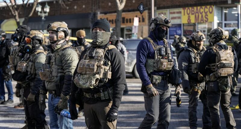 Federal agents shoot man dead in Minneapolis, as video shows struggle