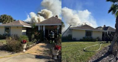 Firefighters battle New Smyrna Beach house fire
