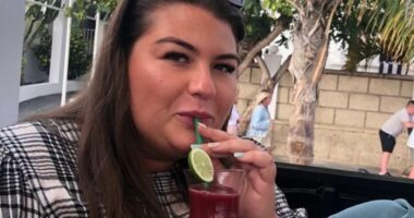 Former binge-eater, 28, who was crippled by anxiety reveals how she lost NINE stone without weight loss jabs or 'fad' diets