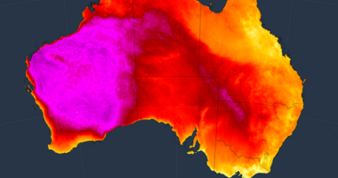 An extremely hot air mass will spread across the country this weekï»¿, pushing temperatures towards the mid-to-high 40s in parts of Western Australia, South Australia, Victoria and New South Wales.