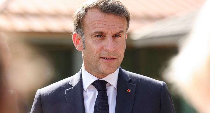 France reportedly planning to ban children under 15 from social media starting 2026