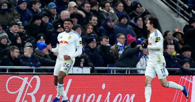 French striker Barry scores fourth goal in five games to rescue 1-1 draw for Everton against Leeds