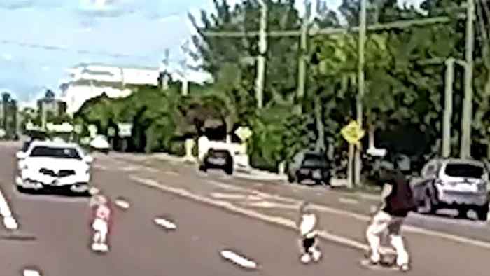 Good Samaritan saves toddlers found wandering around A1A in Brevard County