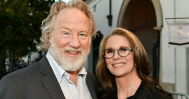 Hollywood stars DEFEND Timothy Busfield after child abuse claims