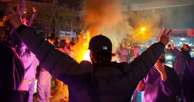 Iranians able to make some international calls as internet remains blocked amid protests