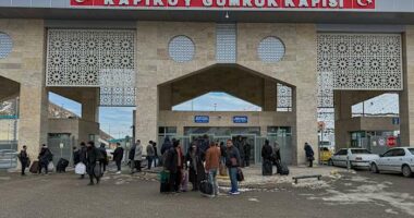 Iranians use Turkey border to access internet during blackouts