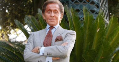 Italian fashion designer Valentino Garavani dead at 93