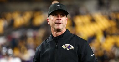 Celebrity Net Worth logo