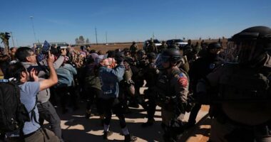 Judge orders 5-year-old Liam Conejo Ramos and his dad released from ICE detention