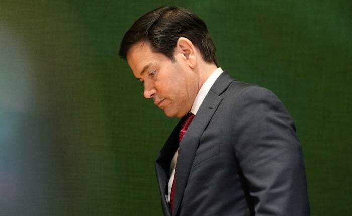 Judge warns Trump administration from changing plaintiffs immigration status in First Amendment case